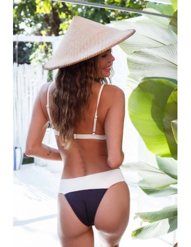 Biquini Malia