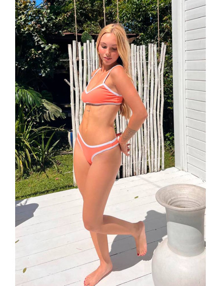 Biquini top regata + calcinha asa delta coral viés branco