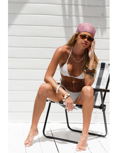 Biquini top  triângulo + calcinha de lacinho...